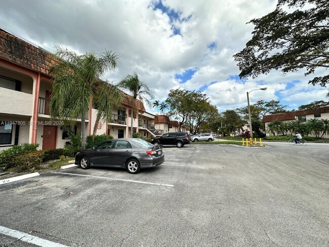 Photo - 831 NE 207th Ln Unit 2-202