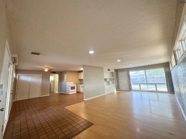 Photo - 4409 McCrory Ave
