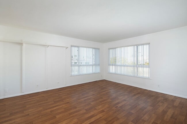 Photo - OPEN HOUSE: 12/20 1-2PM ~ Studio in La Jolla ~ 1 MILE from Beach! Unidad 1A