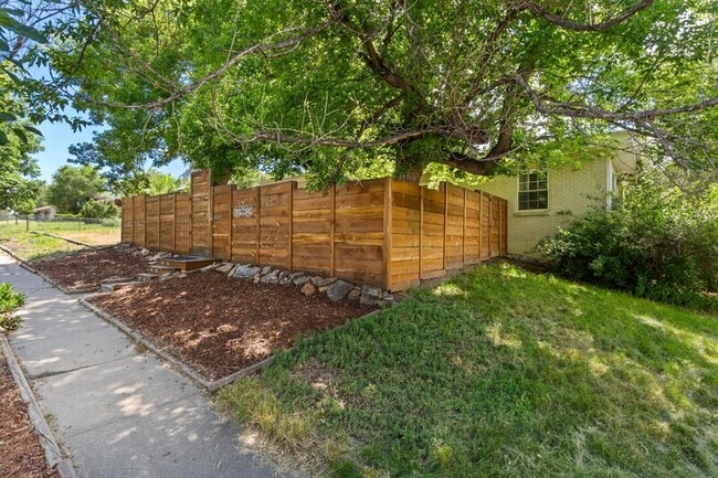 Photo - 2326 N Meade Ave