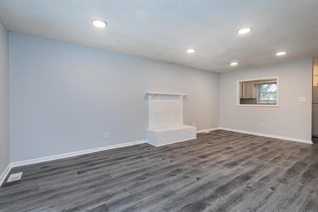 Photo - 121 Noel Ann Ct