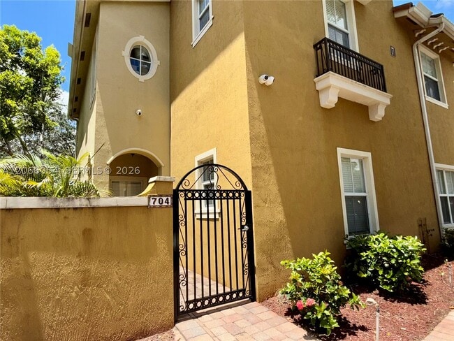 Building Photo - 2851 Prospect 704 Unit 704