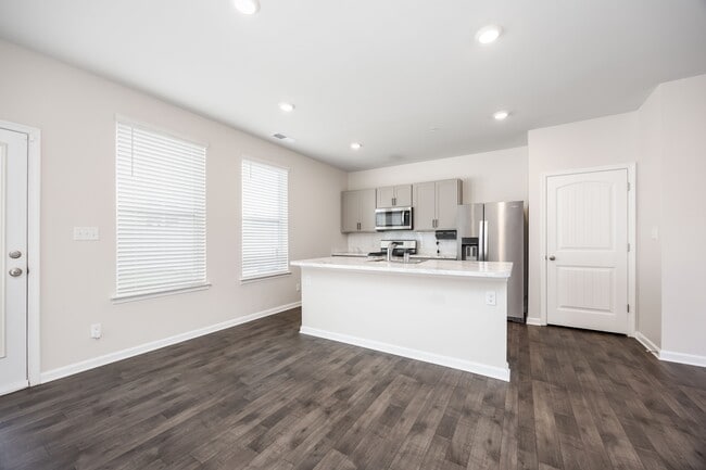 Photo - 317 Stream Valley Ct