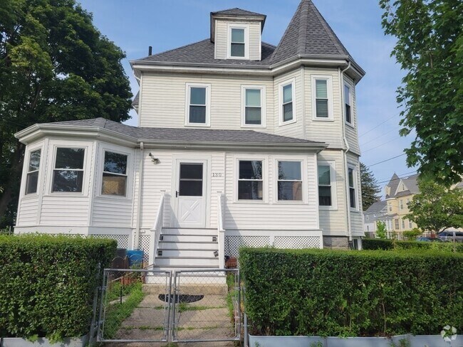 Building Photo - 130 Taylor St Rental