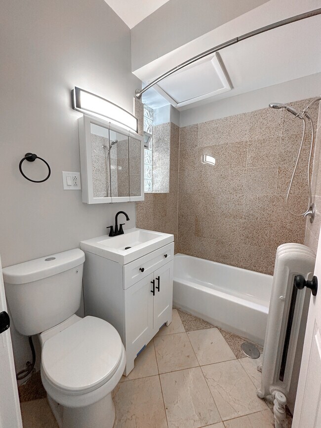 Photo - 6207 N Winthrop Ave Unit 30