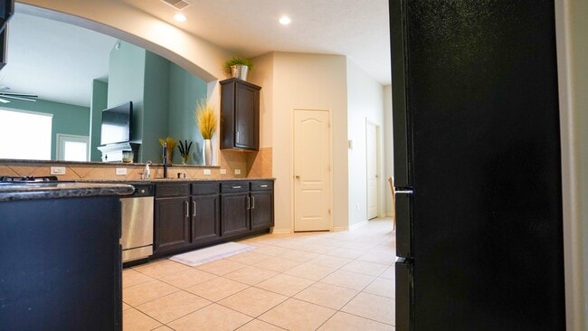 Photo - 2109 Mooncrest Dr