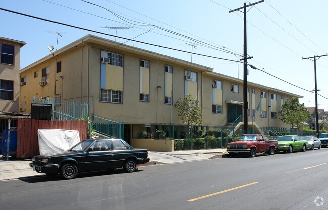 Photo - 3164 - 2701 San Marino St.