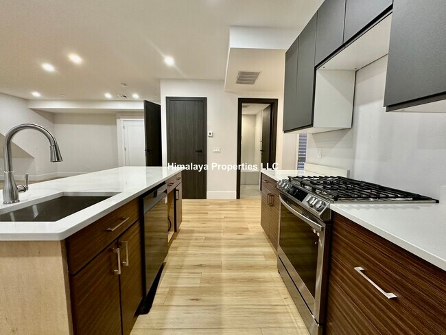 Photo - 100 Mount Pleasant Ave Condo Unit 3