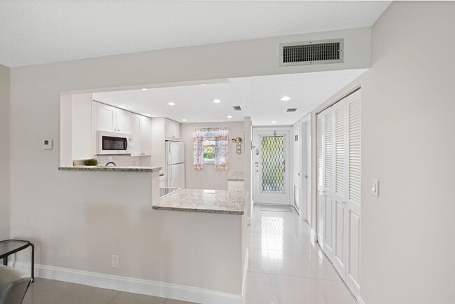 Photo - 100 Berkley Rd Unidad 109