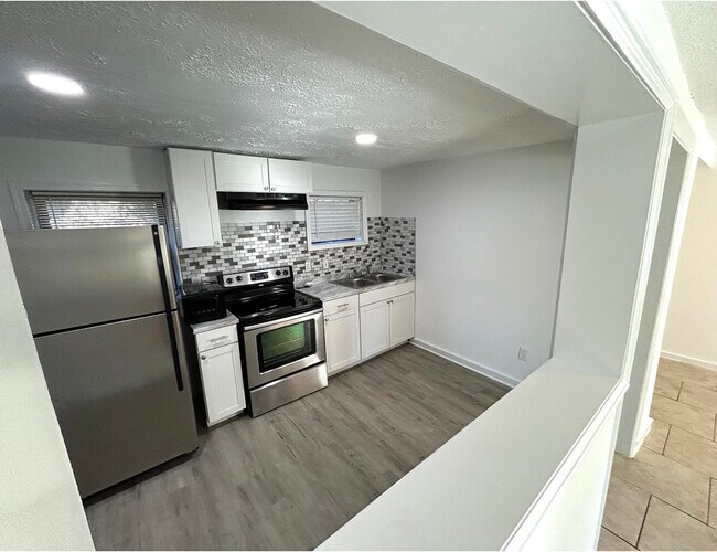 Photo - 18629 Amidon Ave Unit 104