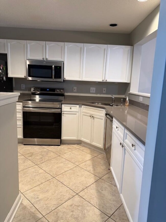 Photo - 59 Portrait Ln