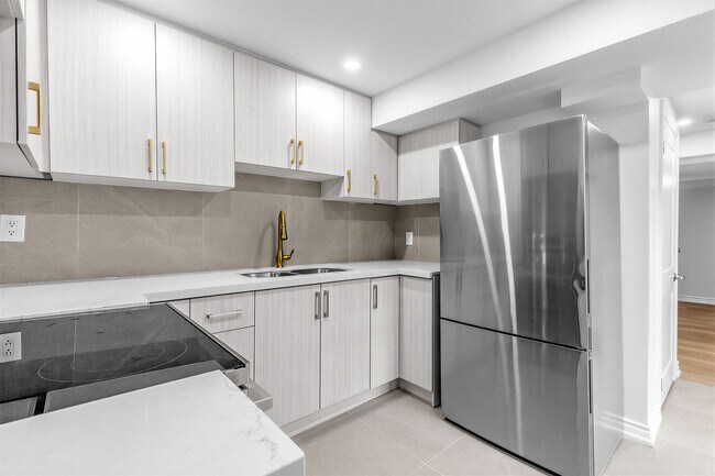 Photo - 11 Valley Centre Dr