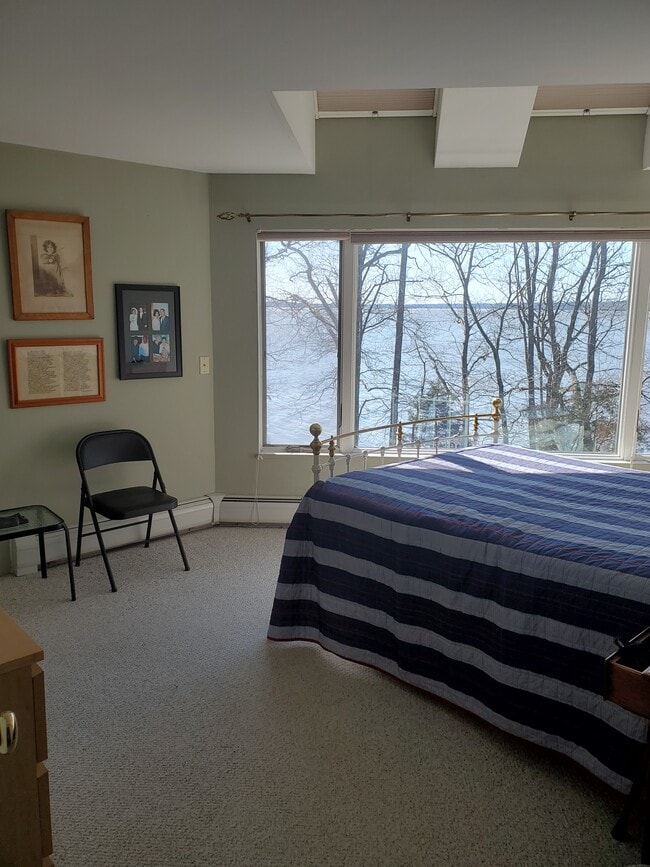 https://youtu.be/L_8LMSVpq0g - 575 Bay Rd Unit A