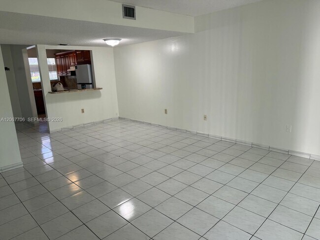 1916 SW 17th Ave Unit 36