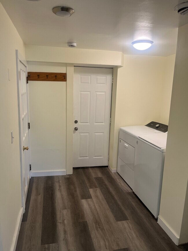 Washer/Dryer - New - 697-1 Islington St Unit 697 Islington St Apt 1