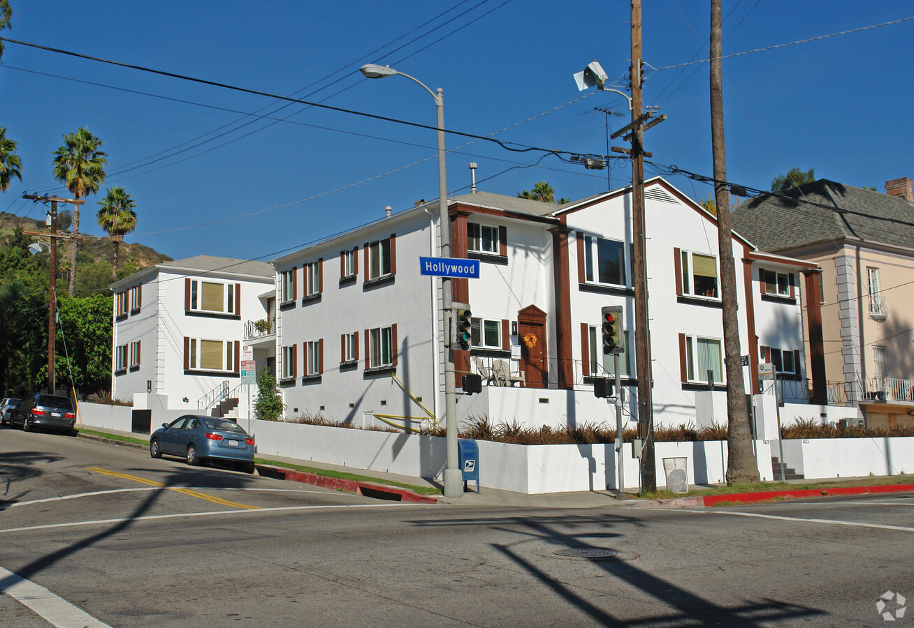 Photo - 7471 Hollywood Blvd Apartments