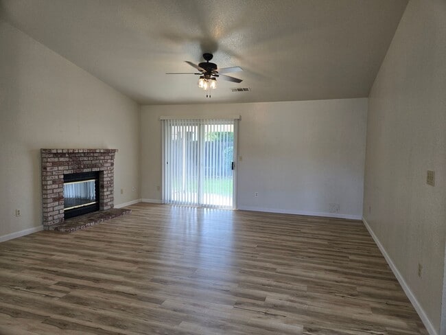 Photo - 348 Leffler Pl