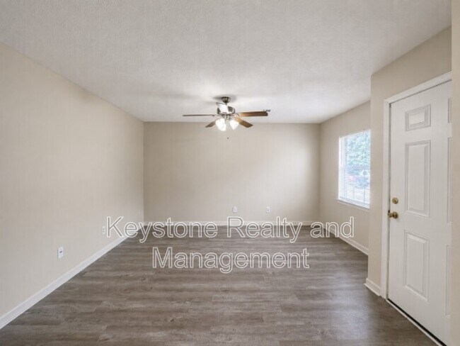 1375 Thompsonville Ln Unit 18
