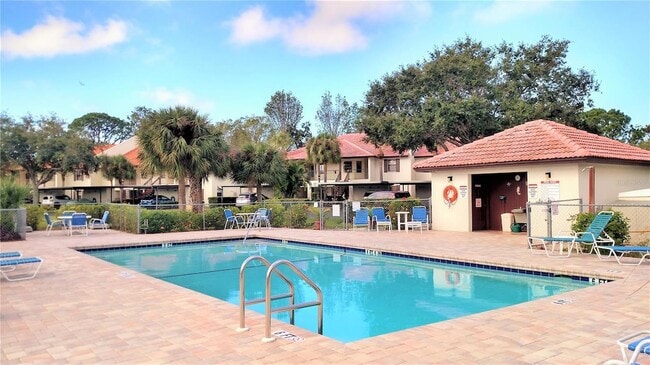 Photo - 307 Pine Hollow Cir Unit 307