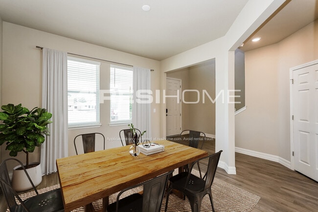 Photo - 1612 Diane St