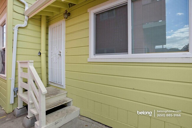 Photo - 210 N Delaware St