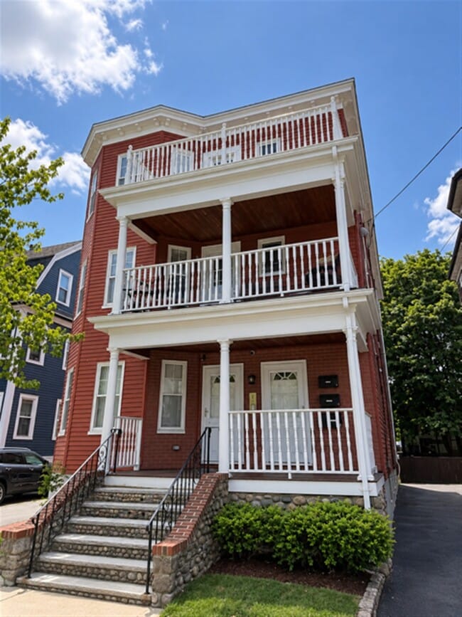Building Photo - 82 Morrison Ave Unit 2