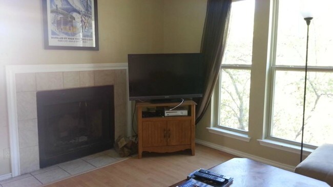 Photo - 2414 Longview St Unit 201