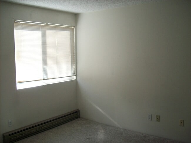 Photo - Classic 2 Bedroom 2 Bath Condo near Lakewa...