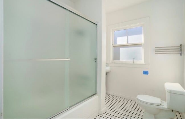 Photo - 1525 Broadway