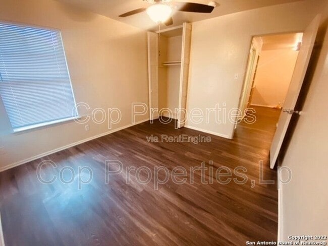 Photo - 144 Cloudhaven Dr