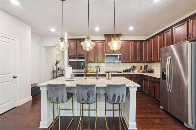 Photo - 1122 Hibiscus Way SW