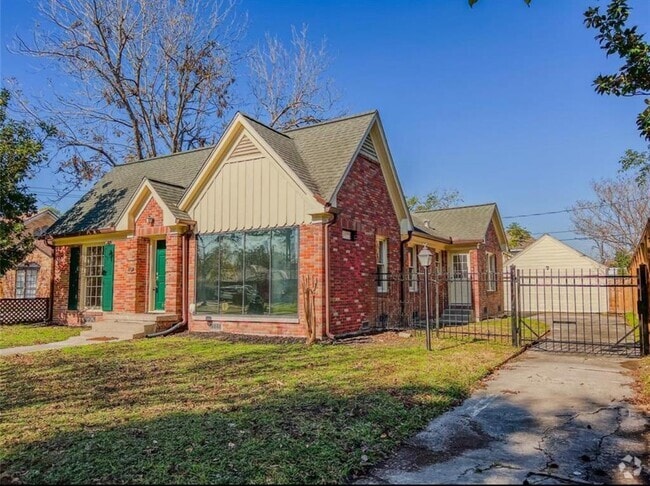 Building Photo - 6607 Fairfield St Rental