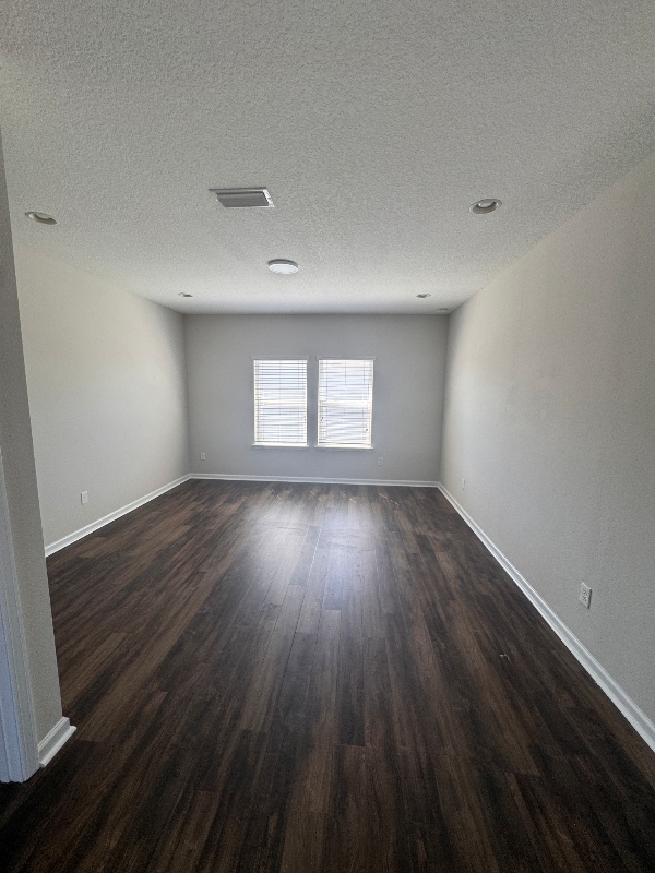 Photo - 79 Carbide Ct