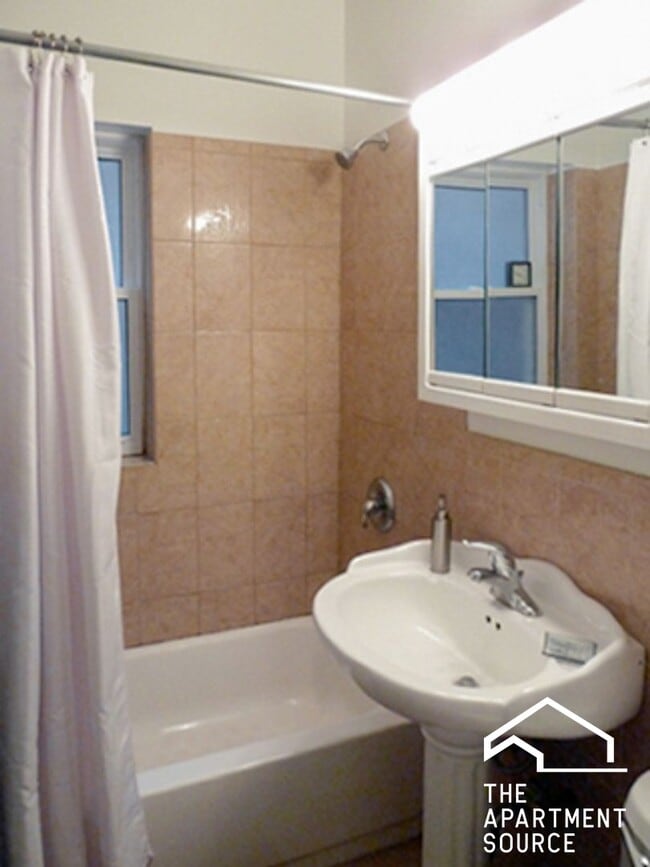 Photo - 5208 N Damen Ave Unit 2