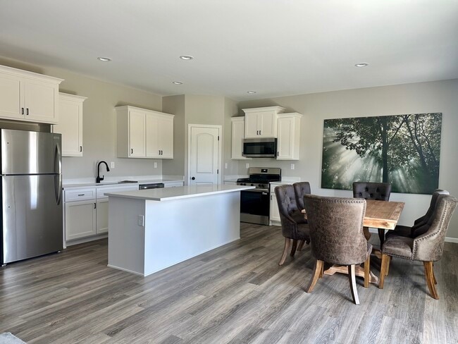 Photo - 1319 Sioux Turn