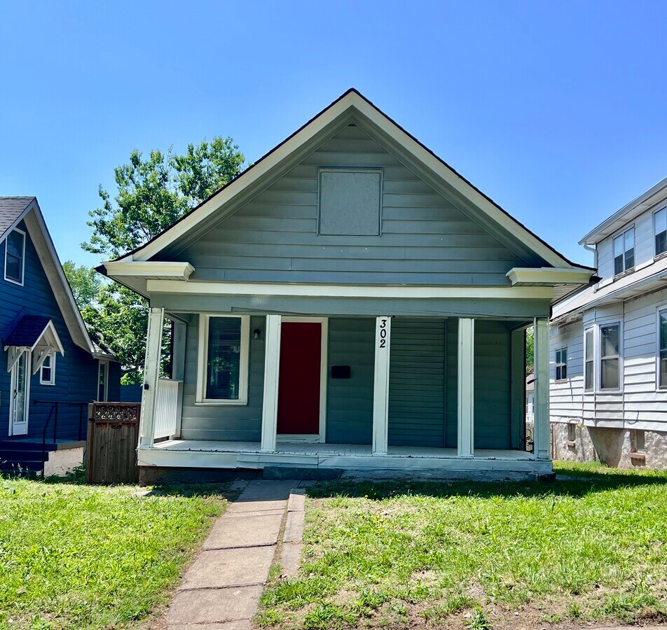 Photo - 302 N Oakley Ave House