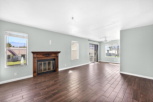 Photo - 43376 Cook St Unit 92