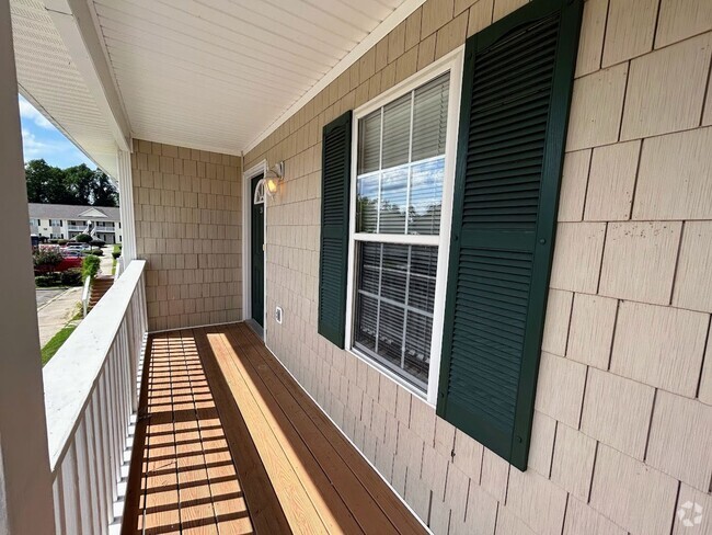 Building Photo - 2BR Condo in Holton Place – Pool, Porch, a... Unit I-201