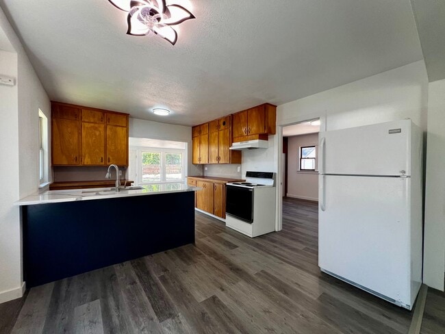 Photo - Non-Refundable & Security Deposit Total: $2100.00