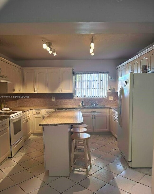 Photo - 20640 SW 124th Ct