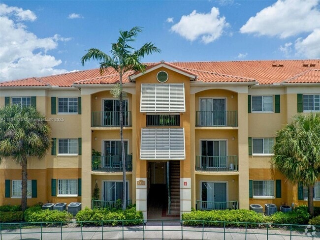 Building Photo - 7330 NW 114th Ave Unit 304-5 Rental