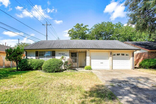 3 br, 2 bath House - 13034 White Heather Dr - 3 br, 2 bath House - 13034 White Heather Dr