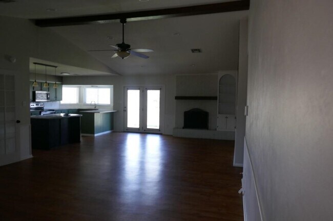 2315 NE Village Dr
