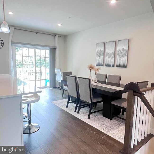 18 Hunters Dr