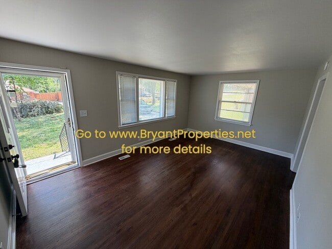 Photo - 2914 Lakeland Dr