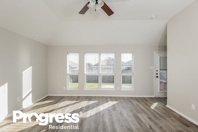 Photo - 320 Foreston Dr