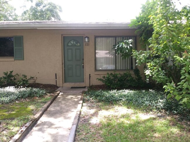 Building Photo - 220 Cherokee Ct Rental