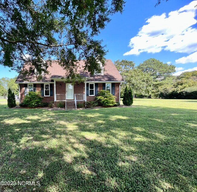 106 Sleepy Hollow Rd Rental For Rent in Camden, NC