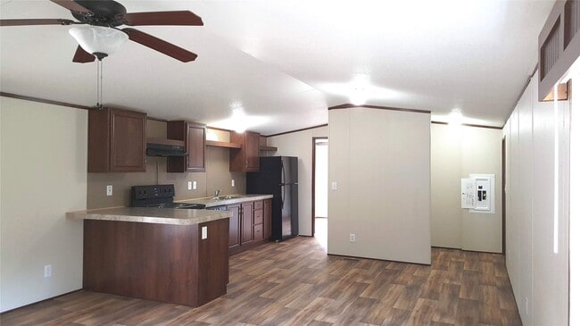Photo - 108 Young St