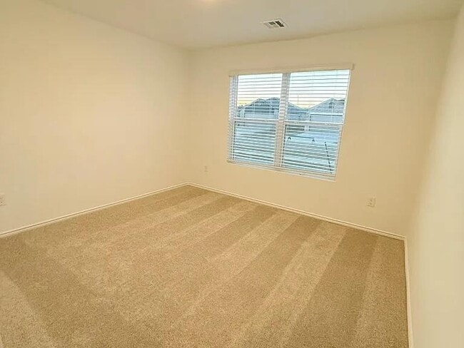 Photo - 1840 Black Poplar Wy